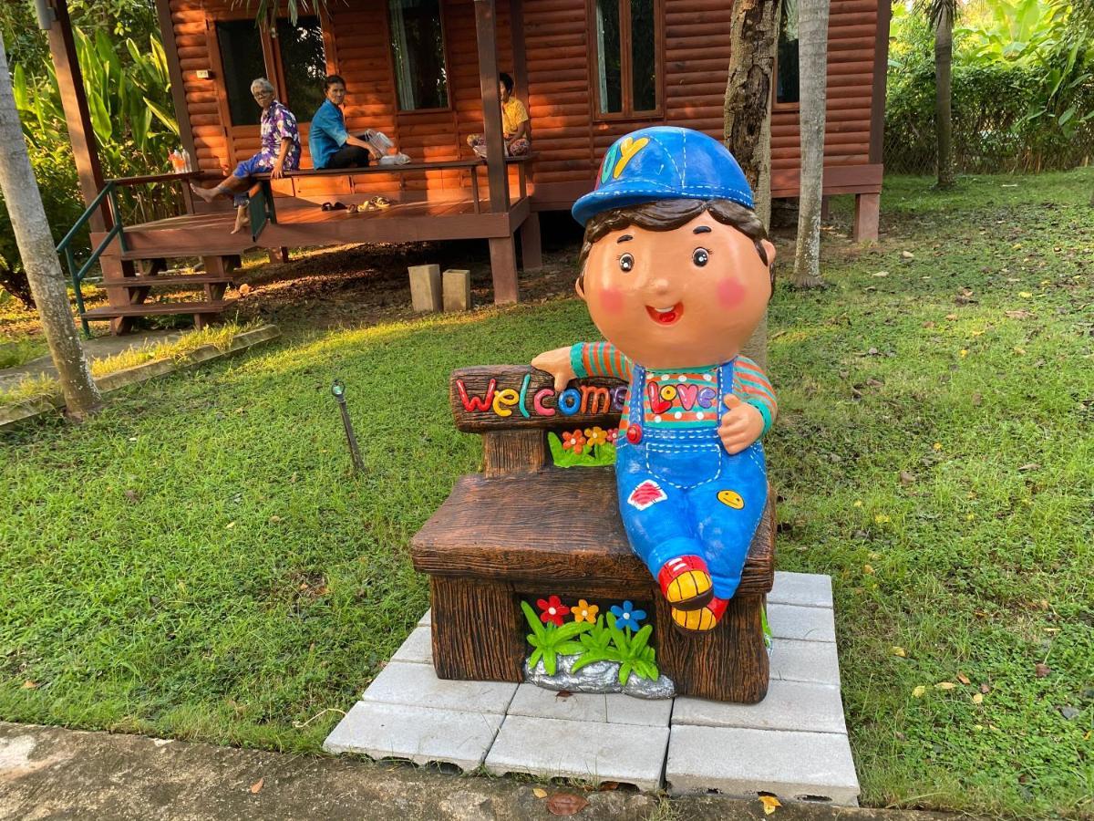 אמפווה Nung Ni Bang Khon Thi Resort מראה חיצוני תמונה
