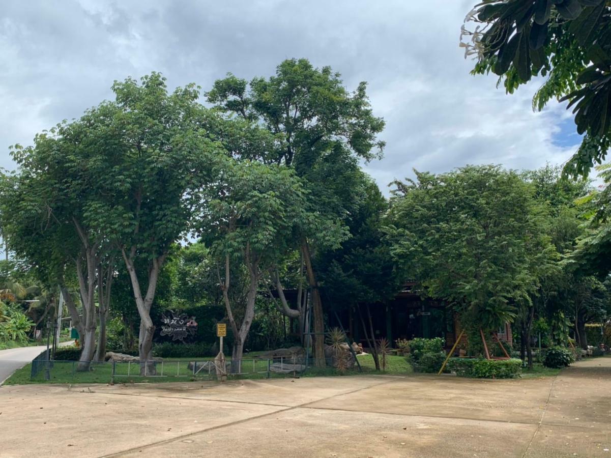 אמפווה Nung Ni Bang Khon Thi Resort מראה חיצוני תמונה
